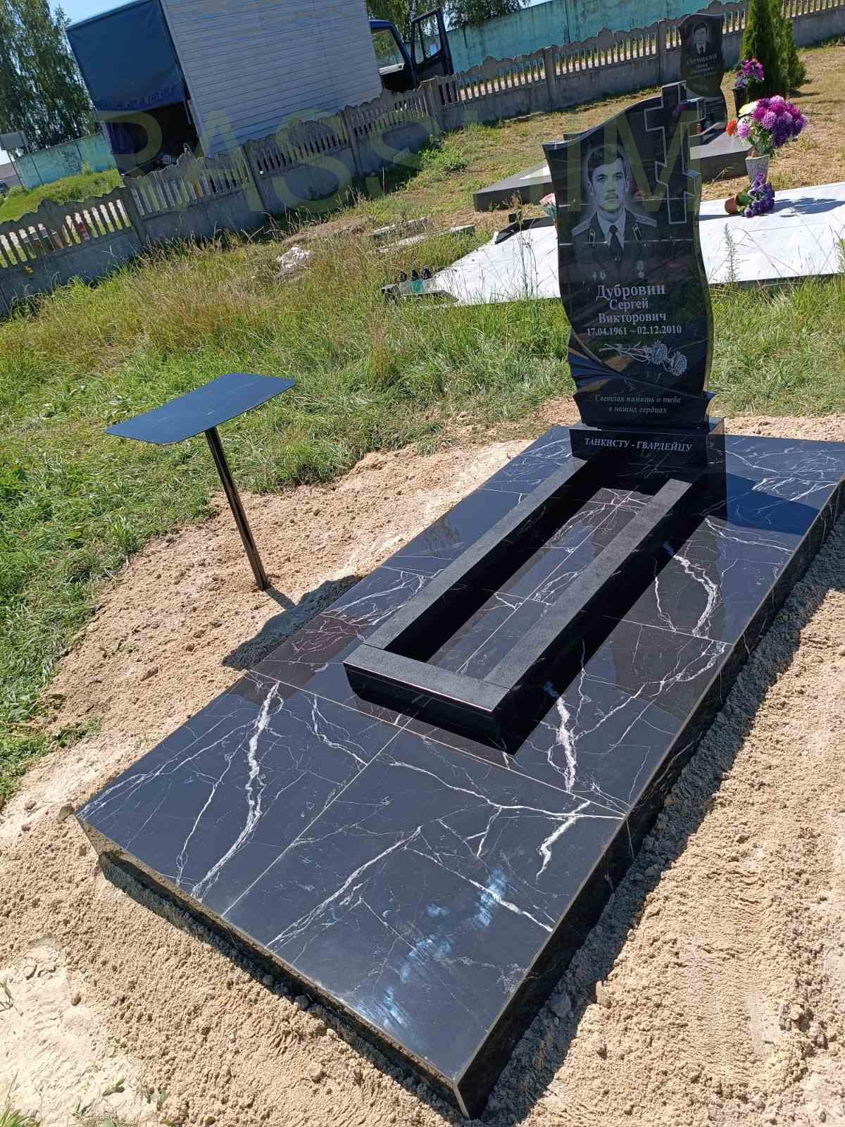 памятники из гранита цены на могилу фото